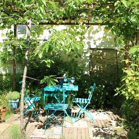 Cocoon In A Setting, Private Garden شقة *