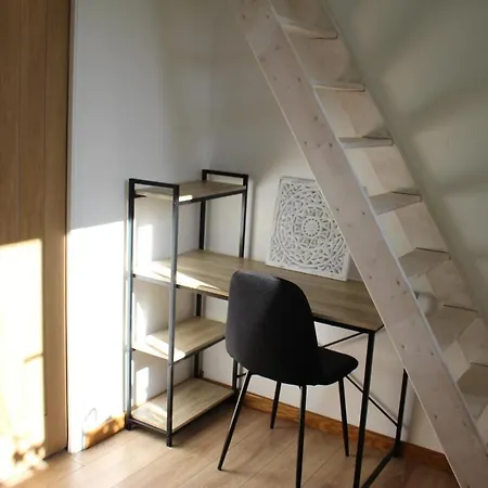 Cocoon In A Setting, Private Garden شقة *